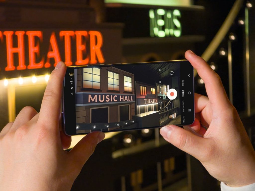 Nagrywanie wideo nocą telefonem Galaxy S26 Ultra.