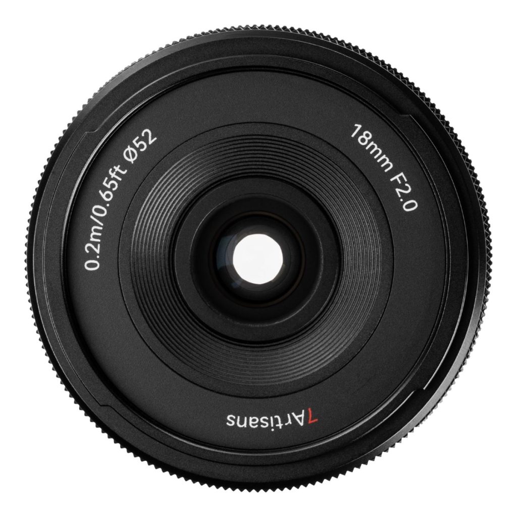Przód obiektywu 7Artisans AF 18 mm f/2 z oznaczeniem 52 mm
