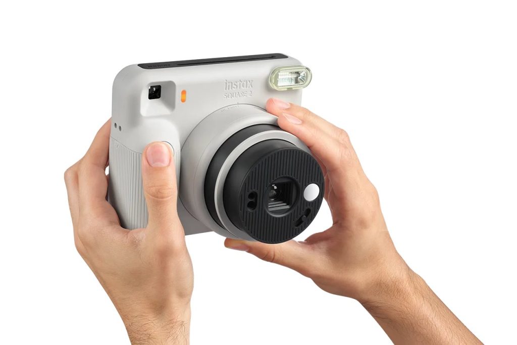 instax SQUARE 2 – obracanie obiektywu w celu zmiany trybu